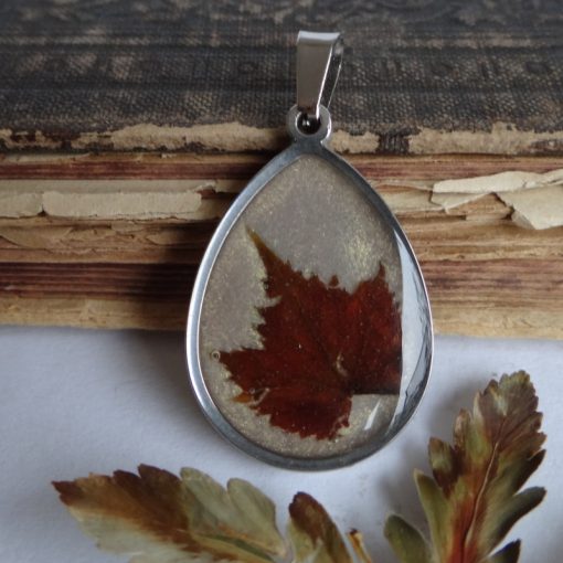 Szőlőlevél medál